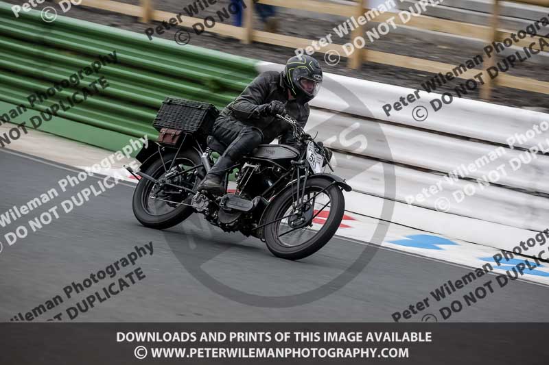 Vintage motorcycle club;eventdigitalimages;mallory park;mallory park trackday photographs;no limits trackdays;peter wileman photography;trackday digital images;trackday photos;vmcc festival 1000 bikes photographs